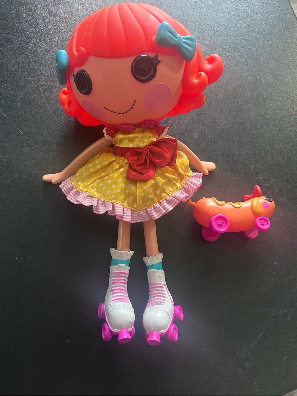 Cornichons Lalaloopsy B.L.T. Poupée 12" avec patins et robe et animal chien